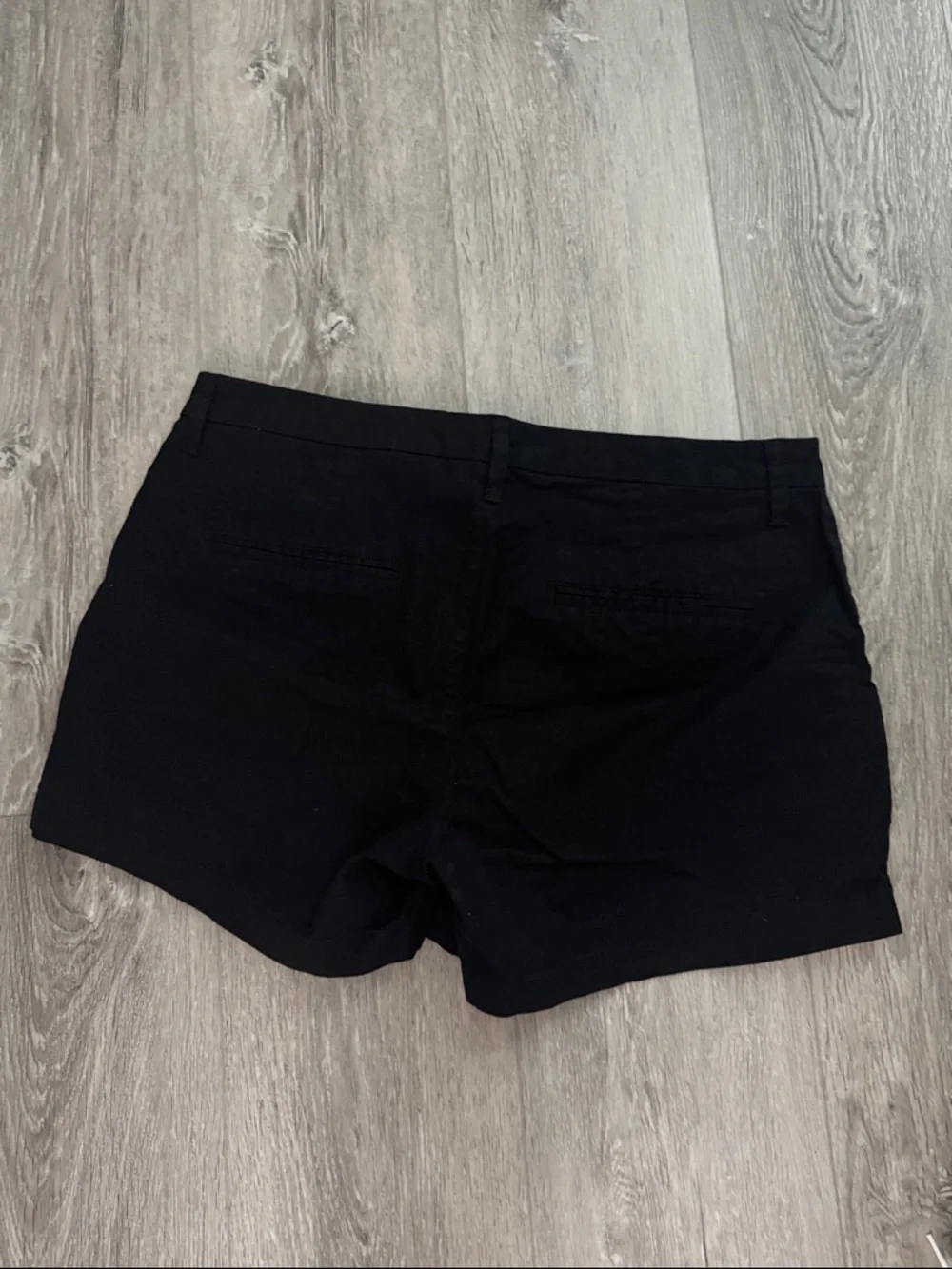EUC Old Navy Black Women’s Everyday Shorts Size 10 - Picture 4 of 7